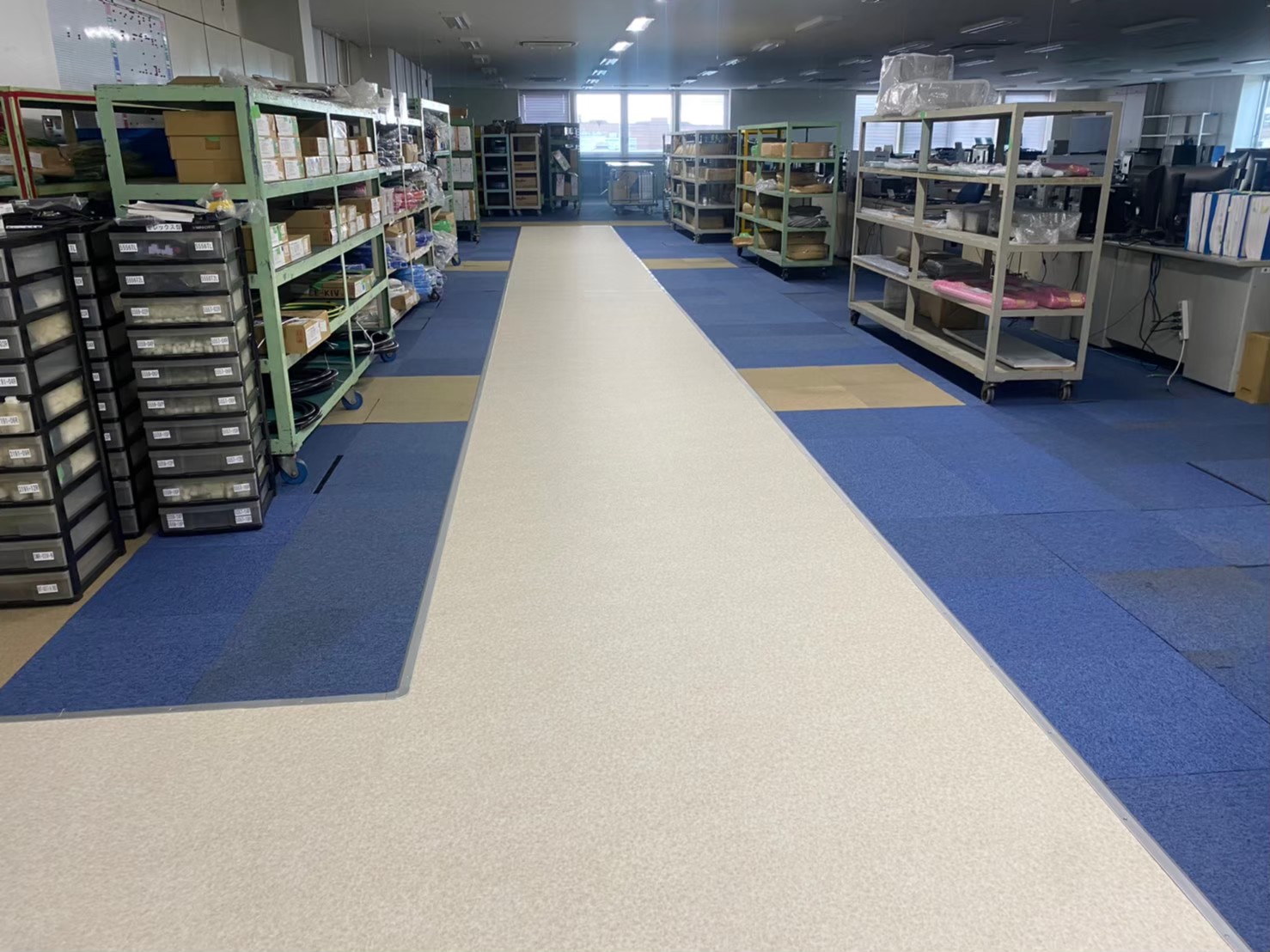 【大阪府枚方市】T社様 フロア床工事