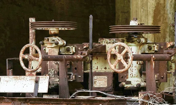 設備・機器が壊れる