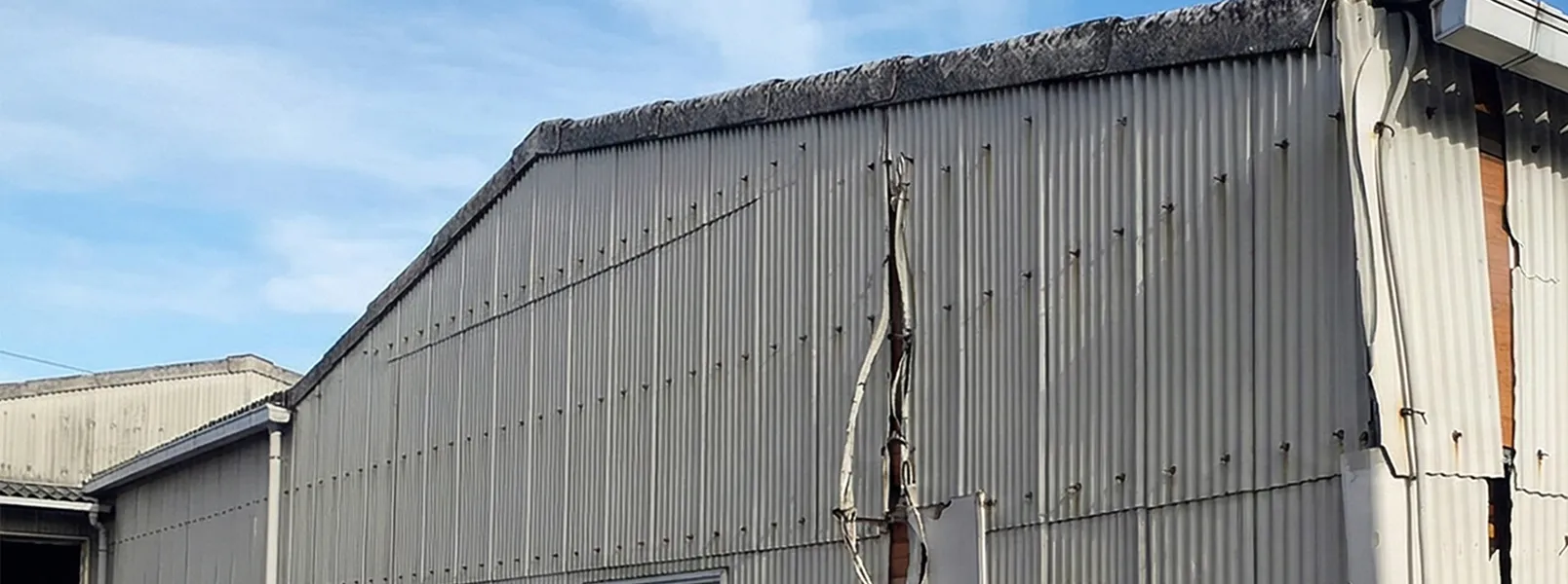 外壁スレート⼯事