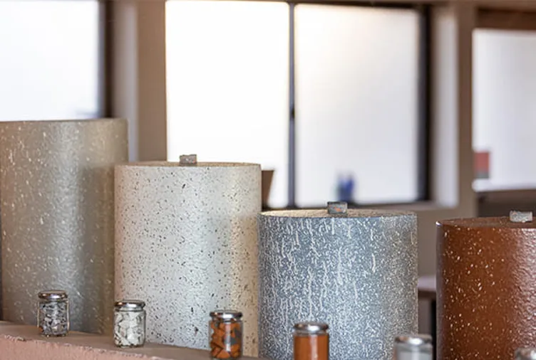 廃瓦を活用したスツール・丸椅子